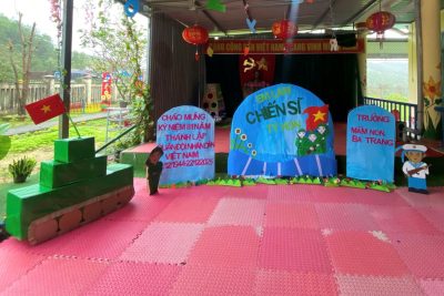Chào mừng ngày thành lập Quân đội Nhân dân Việt Nam 22/12 . Trường Mầm non Ba Trang đã tổ chức hoạt động trải nghiệm STEAM với chủ đề “Em làm chiến sĩ tí hon”.